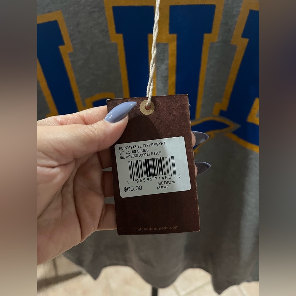 NWT: Mitchell & Ness Woman’s St. Louis Blues long sleeve Tee - Picture 5 of 7